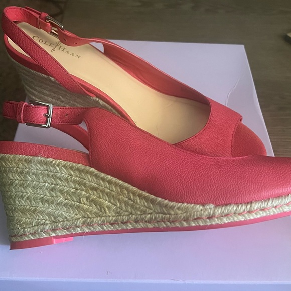 Nike Women's Pink Wedge Sandals - Picture 1 of 7